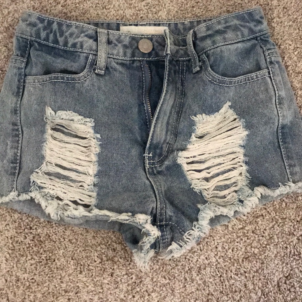 “Almost Famous” ripped jean shorts